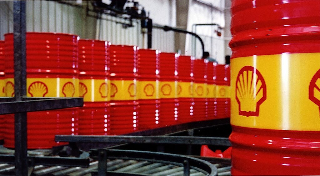Different kinds of Shell engine oils that can be bought in Pakistan